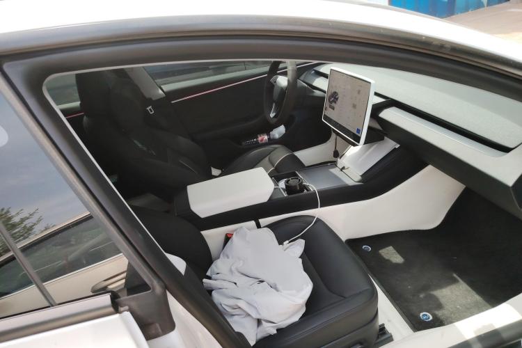 特斯拉 Model 3 2023款 长续航全轮驱动版局部细节41