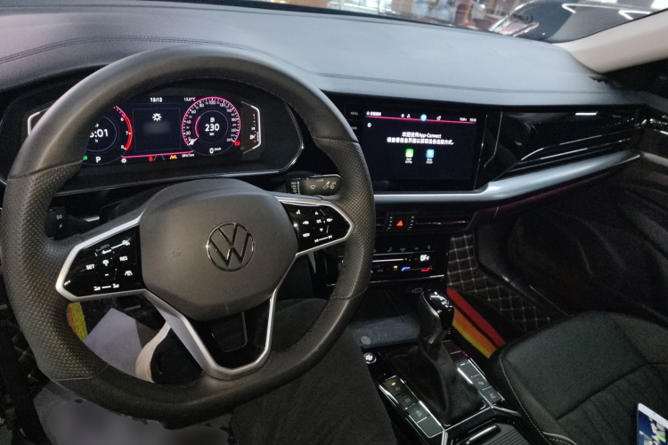 大众 帕萨特 2023款 380TSI 豪华版中控内饰12