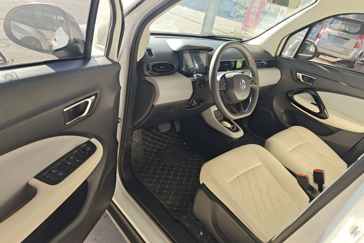 零跑汽车 零跑T03 2023款 310轻享版中控内饰7003