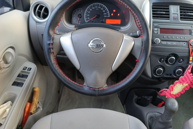 日产 阳光 2015款 1.5XE 手动精英版局部细节13