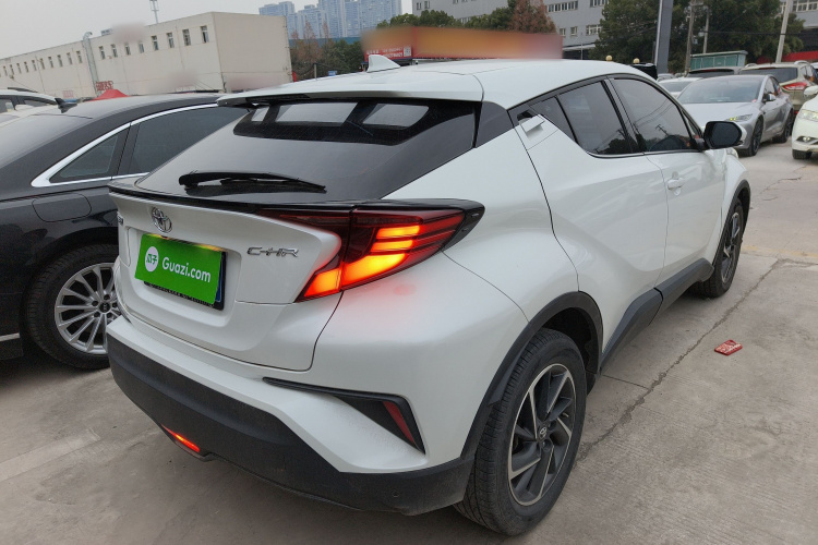丰田C-HR 2021款 2.0L 豪华版车身外观7