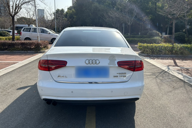 奥迪A4L 2013款 35 TFSI 自动标准型车身外观6004