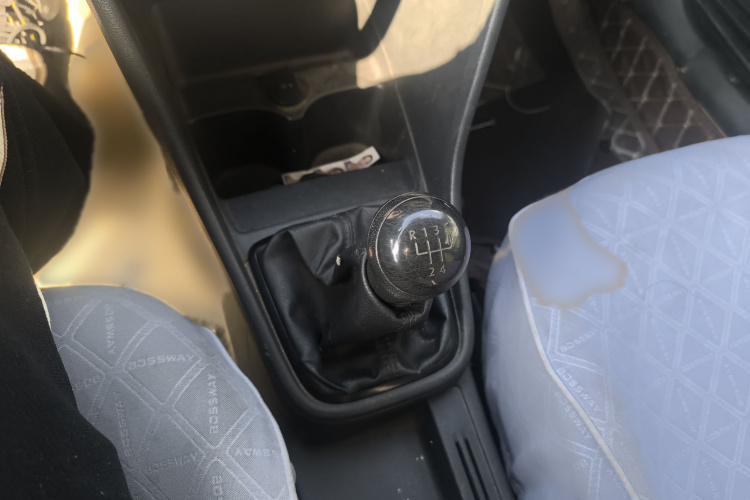 大众 桑塔纳 2015款 1.6L 手动风尚版局部细节18