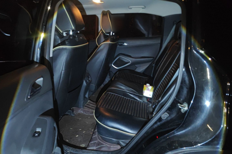 北京现代ix35 2019款 2.0L 自动两驱智勇·畅享版 国VI中控内饰21