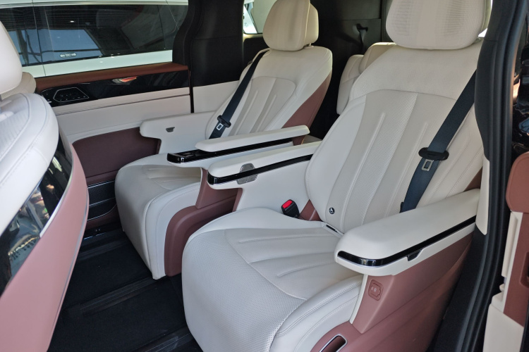 比亚迪 夏 2025款 DM-i 1.5T 180km 卓越型中控内饰21