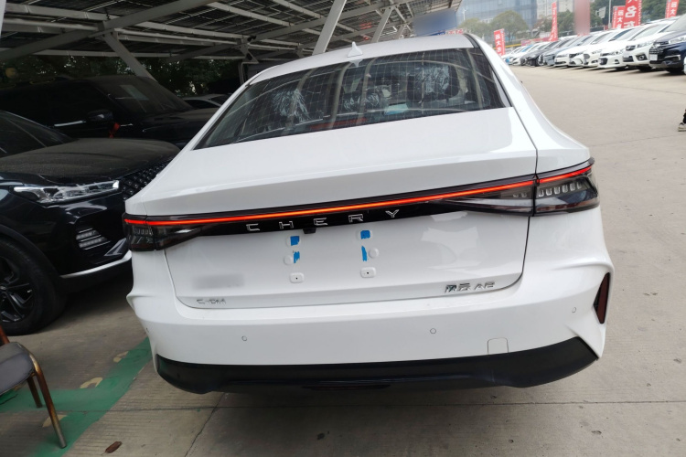 奇瑞 风云A8 2024款 127 驭风版车身外观6