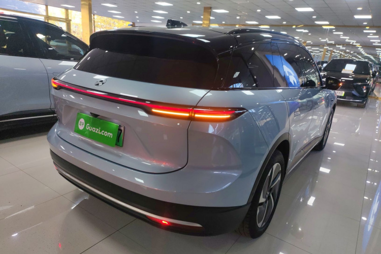 蔚来ES6 2023款 75kWh车身外观7