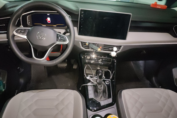 大众 探岳 2023款 300TSI 两驱豪华Plus进阶版中控内饰12