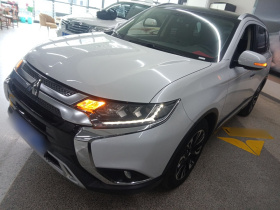 三菱 欧蓝德 2019款 2.4L 四驱致享版 5座 国V