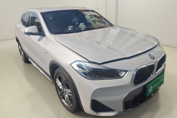 宝马X2 2021款 sDrive25i 领先型M越野套装车身外观3