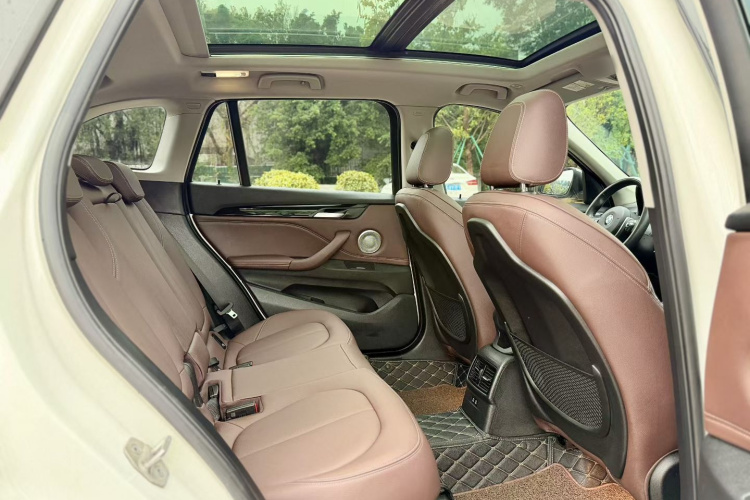 宝马X1 2021款 sDrive25Li 领先型中控内饰7004