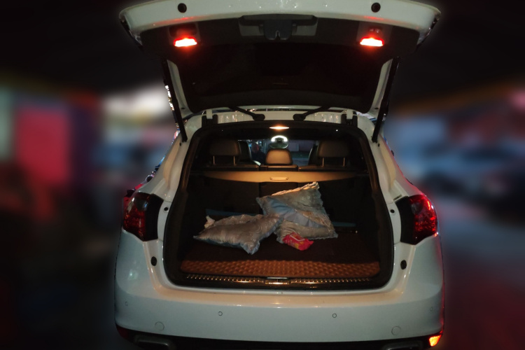 保时捷 2014款 Cayenne Platinum Edition 3.0T中控内饰23