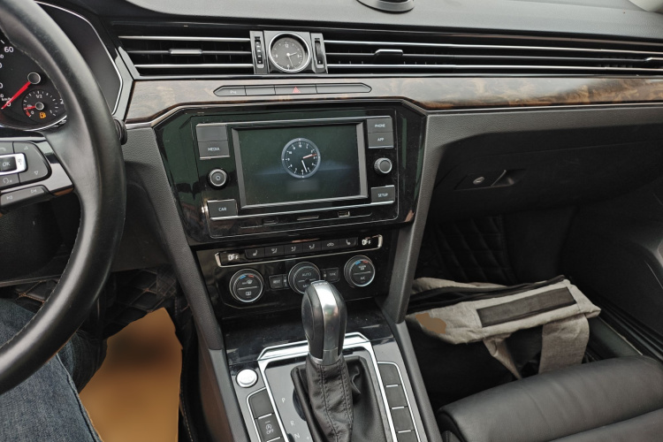 大众 迈腾 2018款 改款 330TSI DSG 豪华型中控内饰7002