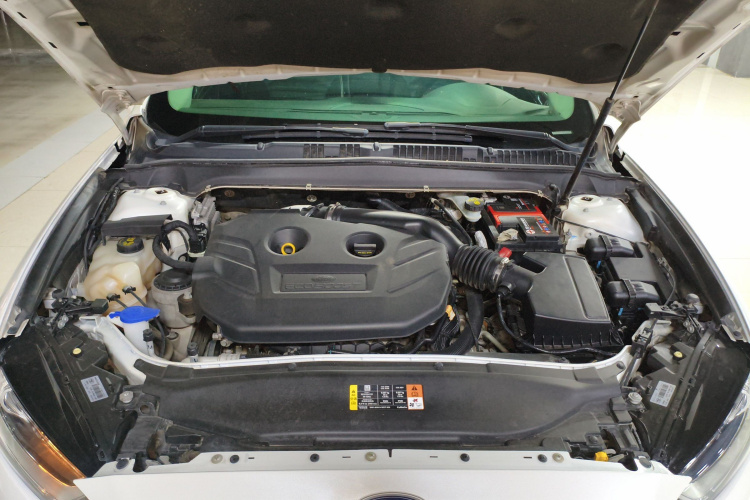 福特 蒙迪欧 2013款 2.0L GTDi200时尚型局部细节24