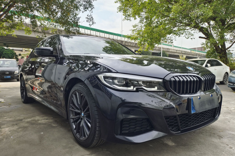 宝马3系 2022款 改款 325Li M运动曜夜套装车身外观6002