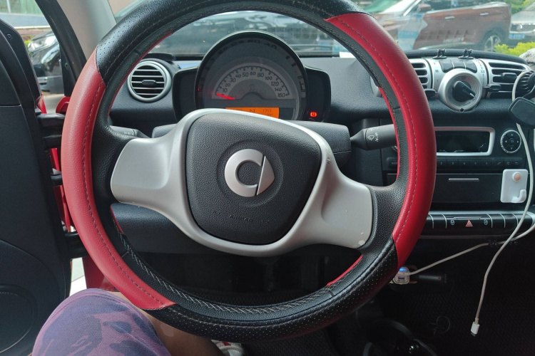 smart fortwo 2011款 1.0 MHD 敞篷激情版局部细节13