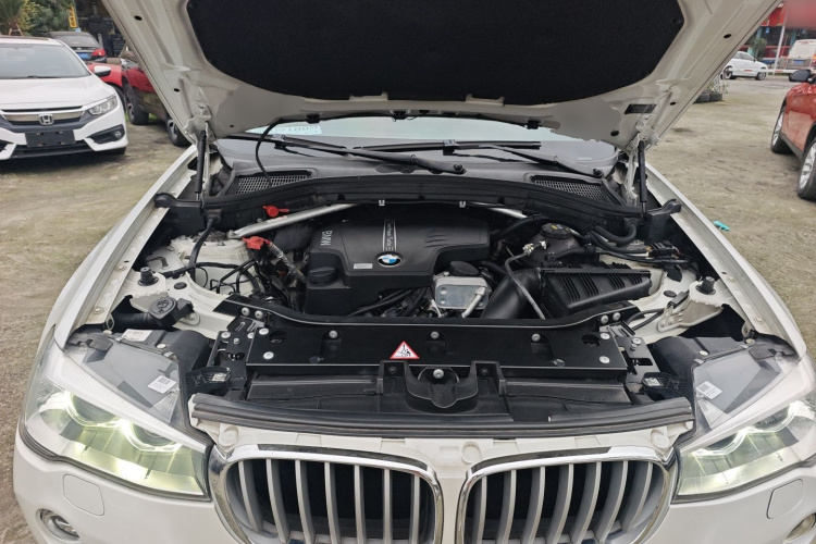宝马X3(进口) 2014款 xDrive28i X设计套装机舱底盘24