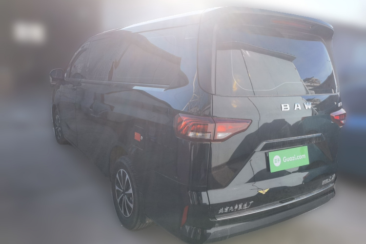 BAW北汽制造 锐胜王牌M7 2023款 1.6L 长轴创富型 7座车身外观5
