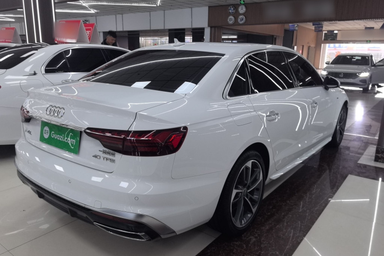 奥迪A4L 2022款 40 TFSI 时尚动感型车身外观6005