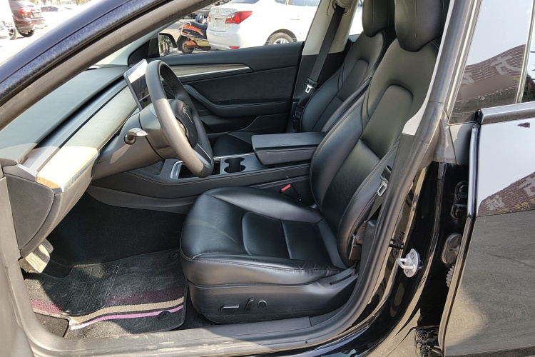 特斯拉 Model 3 2021款 标准续航后驱升级版中控内饰19