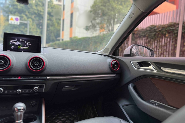 奥迪A3 2020款 Sportback 35 TFSI 风尚型 国VI中控内饰7002