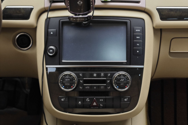 奔驰R级 2014款 R 320 4MATIC 豪华型中控内饰7010