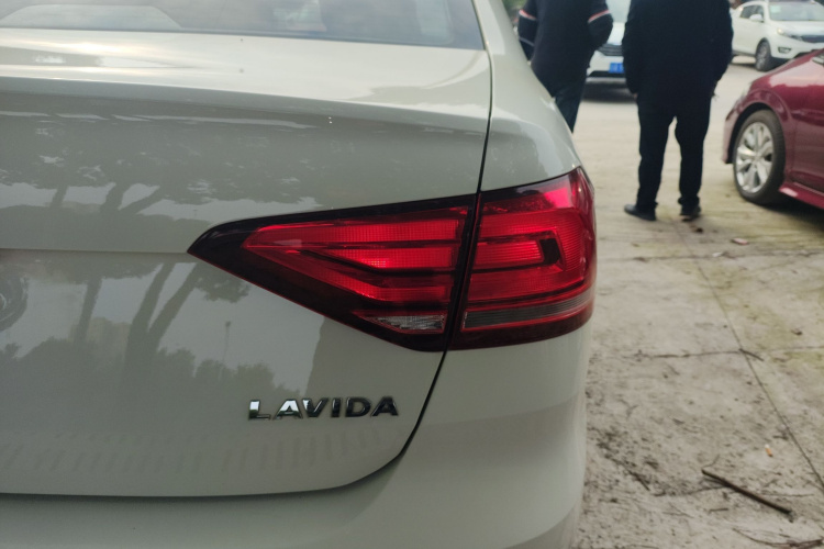 大众 2019款 朗逸启航 1.5L 手动舒适版 国VI车身外观9