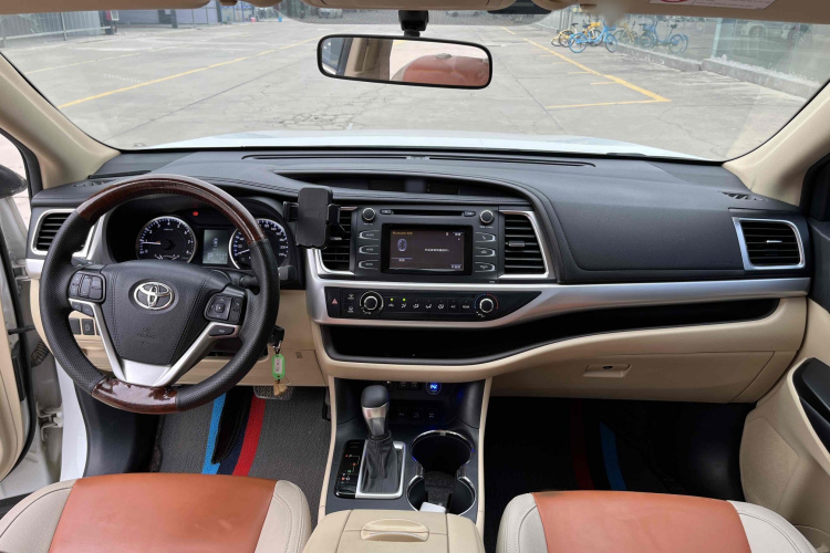 丰田 汉兰达 2021款 2.0T 四驱精英版 7座中控内饰7001