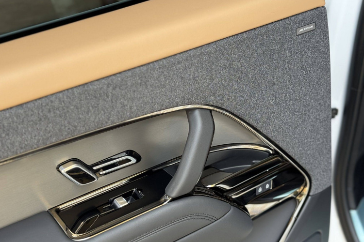 路虎 揽胜运动版 2024款 400PS Dynamic SE局部细节16