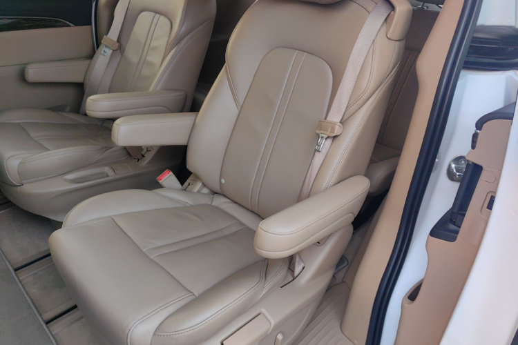 别克GL8 2017款 ES 28T 尊享型 国V中控内饰7004