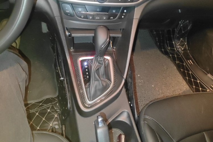 别克 英朗 2017款 15N 自动豪华型局部细节18