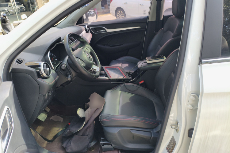 名爵ZS 2020款 180DVVT 自动Lite中控内饰19