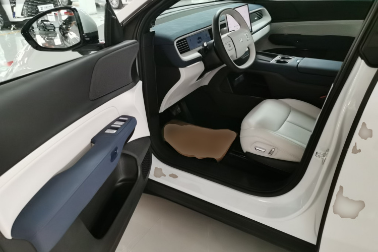 小鹏G6 2023款 580 长续航 Pro中控内饰20