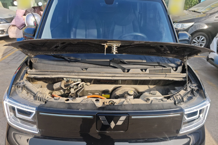 五菱汽车 宏光MINIEV 2022款 GAMEBOY 200km 玩咖款 磷酸铁锂机舱底盘24