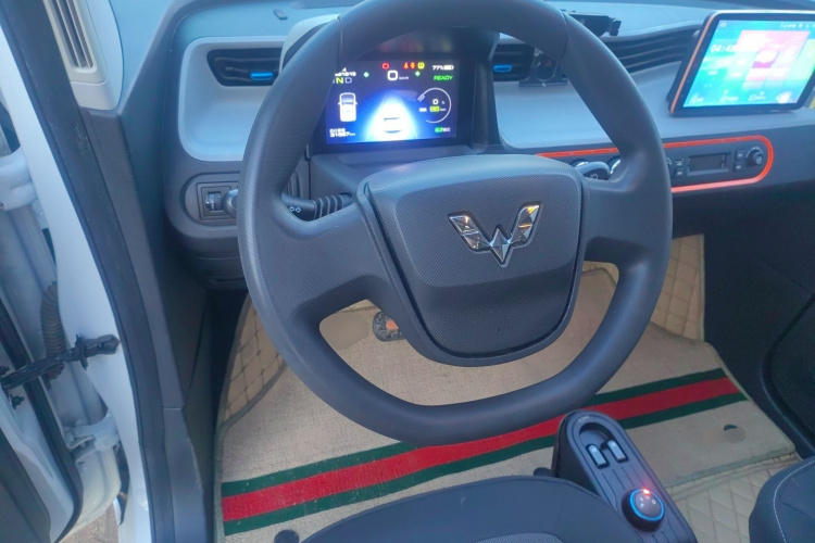 五菱汽车 宏光MINIEV 2020款 自在款 三元锂中控内饰13