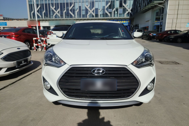 现代 Veloster飞思 2015款 1.6T 自动尊享版车身外观2