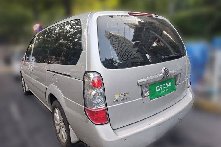 别克GL8 2014款 2.4L 行政版车身外观6003