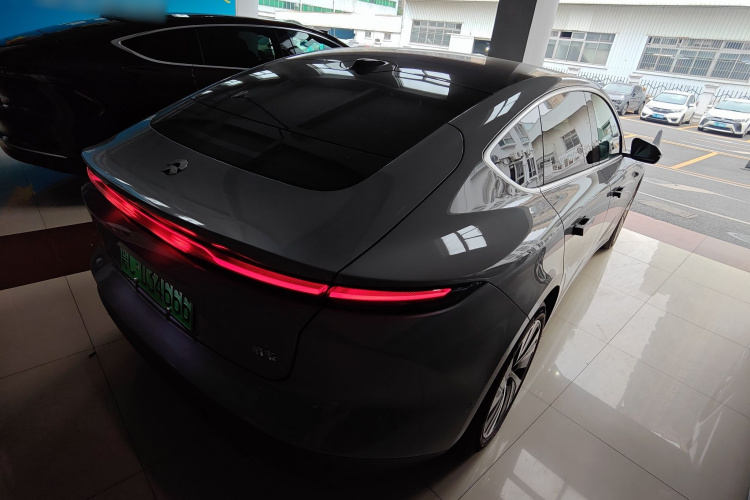 蔚来ET5 2024款 75kWh车身外观7