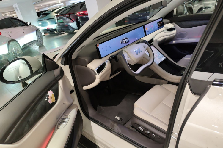 智己汽车 智己L6 2024款 Max 长续航版中控内饰7003