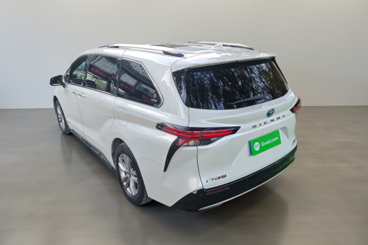 丰田 赛那SIENNA 2021款 2.5L混动 铂金版车身外观5