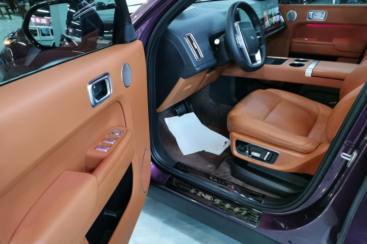 理想汽车 理想L9 2022款 Max中控内饰7003