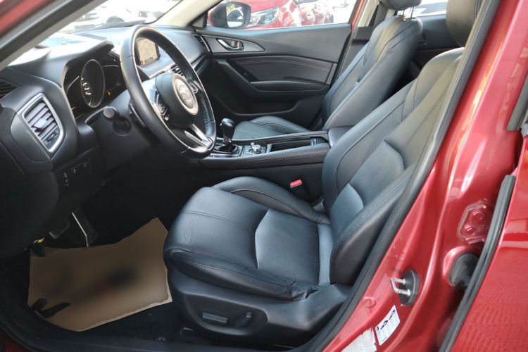 马自达3 昂克赛拉 2017款 三厢 2.0L 自动尊贵型 国V中控内饰19