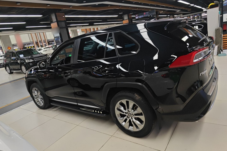 丰田 威兰达 2020款 2.0L CVT两驱豪华版车身外观6003