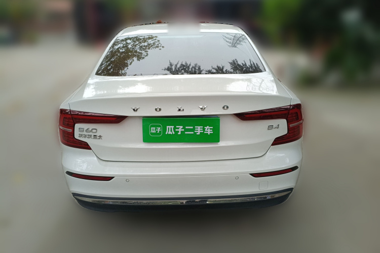 沃尔沃S60 2023款 B4 智逸豪华版车身外观6004