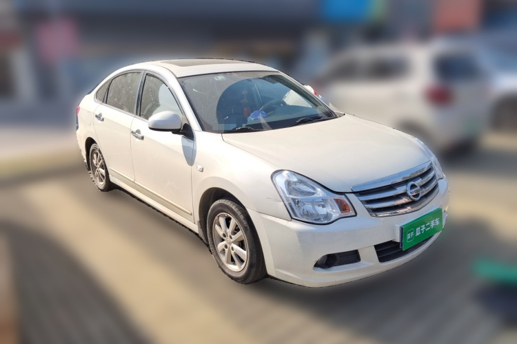 日产 轩逸 2016款 经典 1.6XE 自动领先版车身外观3