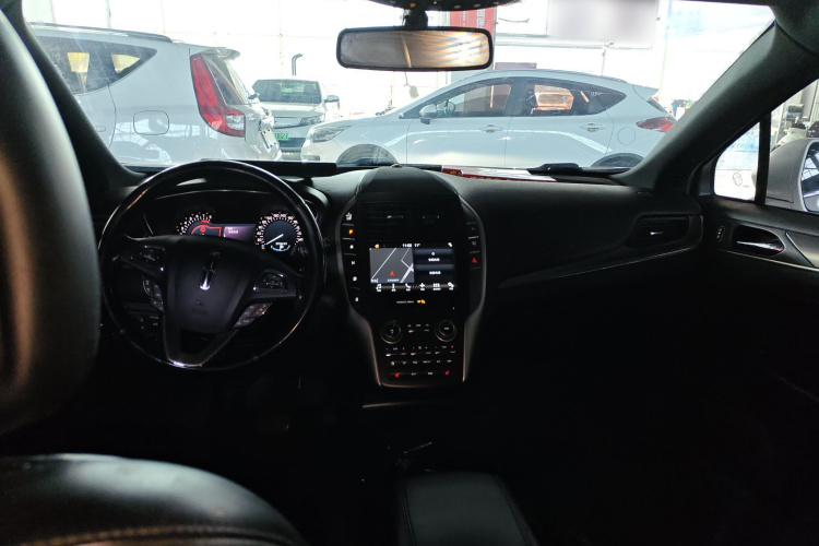 林肯MKC 2017款 2.0T 两驱尊享版中控内饰7002