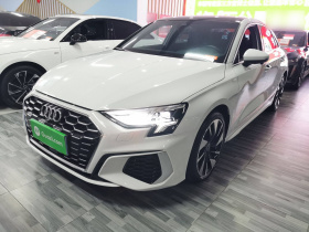 奥迪A3 2024款 A3L Limousine 35 TFSI 时尚运动型