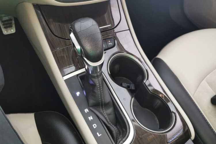 别克 威朗 2019款 三厢 15S 自动领先型局部细节18