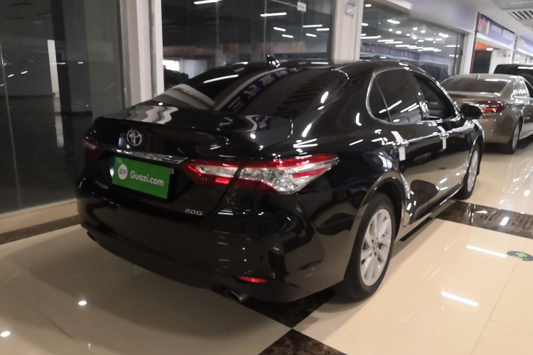 丰田 凯美瑞 2021款 2.0G 豪华版车身外观7