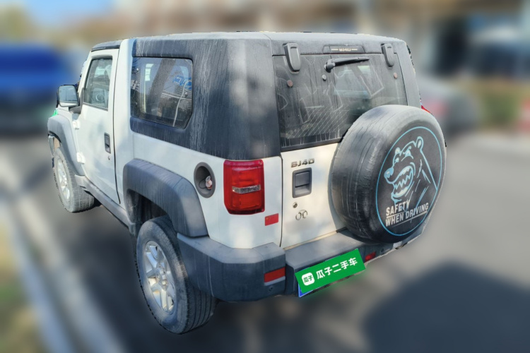 北京越野 北京BJ40 2016款 2.0T 手动两驱尊贵版车身外观6003